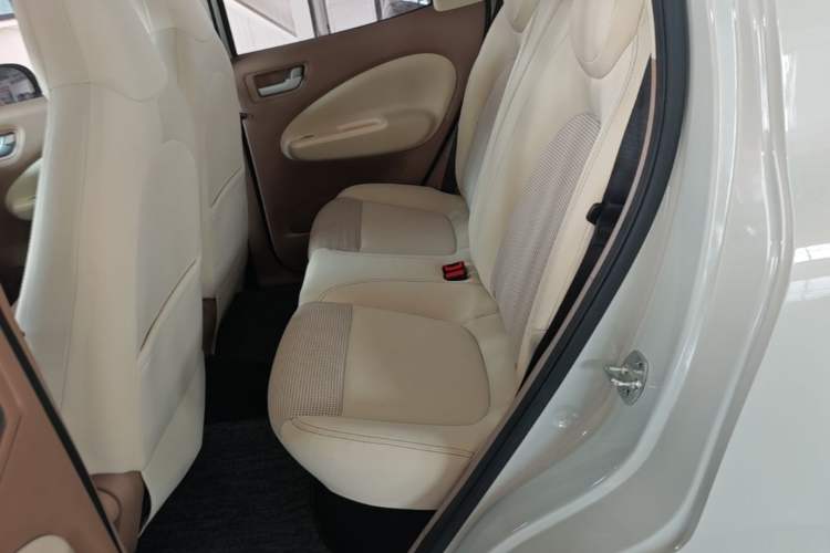 Used Wuling Hongguang MINIEV 2025 Four-Door Version Advanced Edition Left Rear Seat