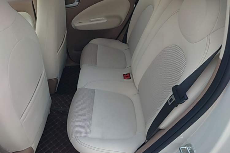 Used Wuling Hongguang MINIEV 2025 Four-Door Version Advanced Edition Left Rear Seat