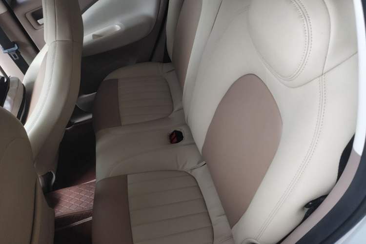 Used Wuling Hongguang MINIEV 2025 Four-Door Version Advanced Edition Left Rear Seat