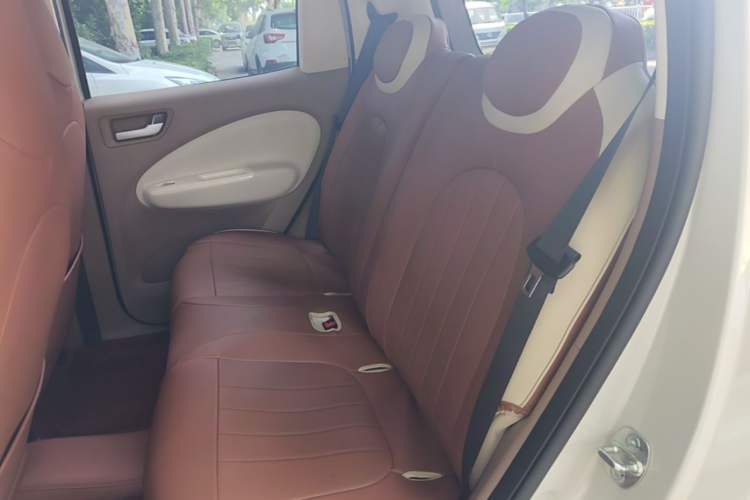 Used Wuling Hongguang MINIEV 2025 Four-Door Version Advanced Edition Left Rear Seat