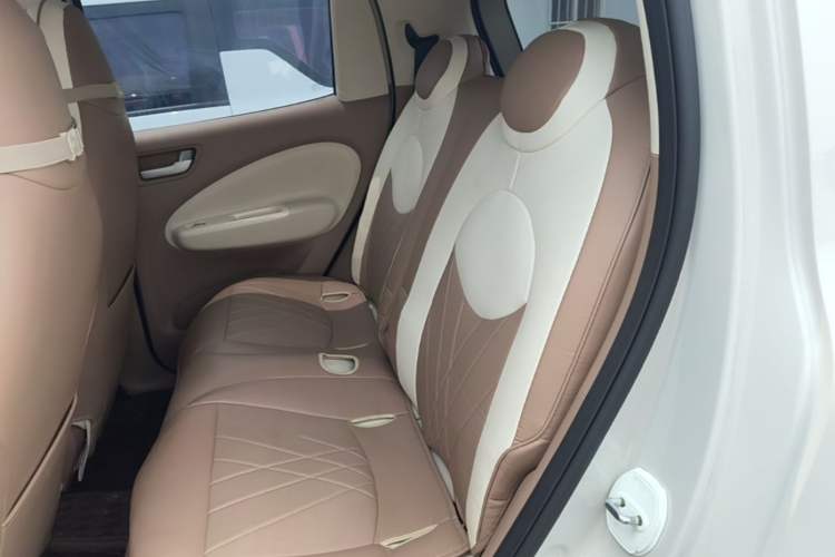 Used Wuling Hongguang MINIEV 2025 Four-Door Version Advanced Edition Left Rear Seat