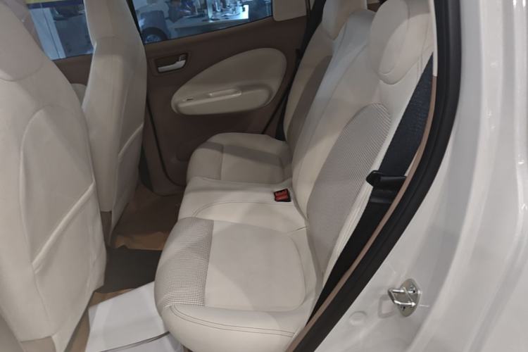 Used Wuling Hongguang MINIEV 2025 Four-Door Version Advanced Edition Left Rear Seat