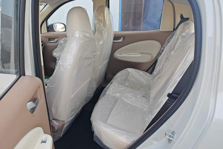 Used Wuling Hongguang MINIEV 2025 Four-Door Version Advanced Edition Left Rear Seat