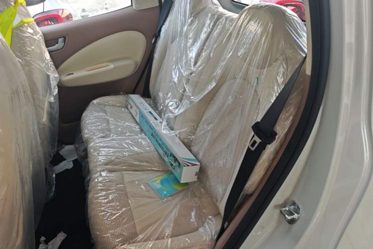 Used Wuling Hongguang MINIEV 2025 Four-Door Version Advanced Edition Left Rear Seat