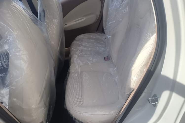 Used Wuling Hongguang MINIEV 2025 Four-Door Version Advanced Edition Left Rear Seat
