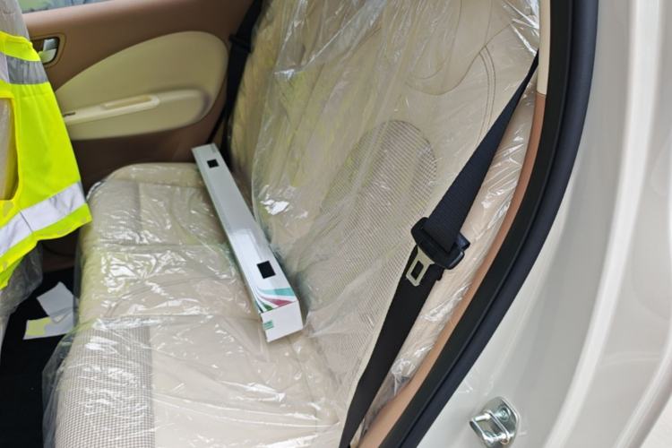 Used Wuling Hongguang MINIEV 2025 Four-Door Version Advanced Edition Left Rear Seat