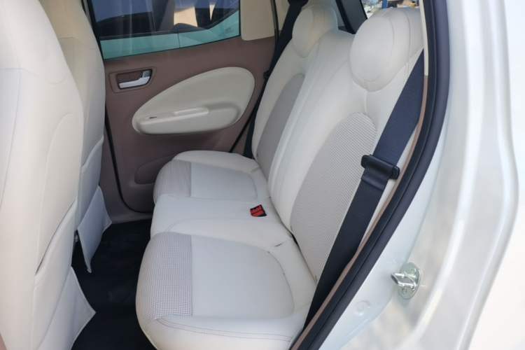 Used Wuling Hongguang MINIEV 2025 Four-Door Version Advanced Edition Left Rear Seat