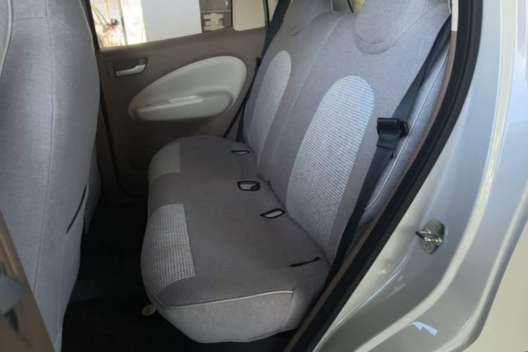 Used Wuling Hongguang MINIEV 2025 Four-Door Version Advanced Edition Left Rear Seat