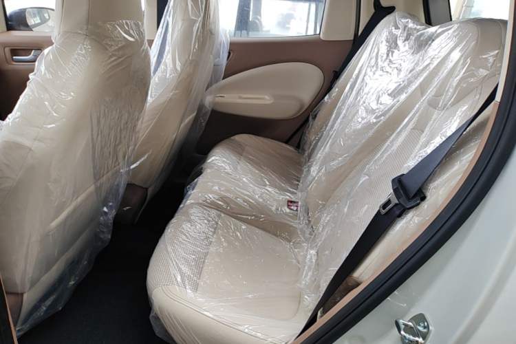 Used Wuling Hongguang MINIEV 2025 Four-Door Version Advanced Edition Left Rear Seat