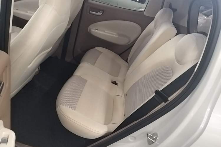 Used Wuling Hongguang MINIEV 2025 Four-Door Version Premium Edition Left Rear Seat