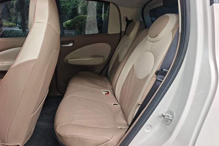 Used Wuling Hongguang MINIEV 2025 Four-Door Version Advanced Edition Left Rear Seat