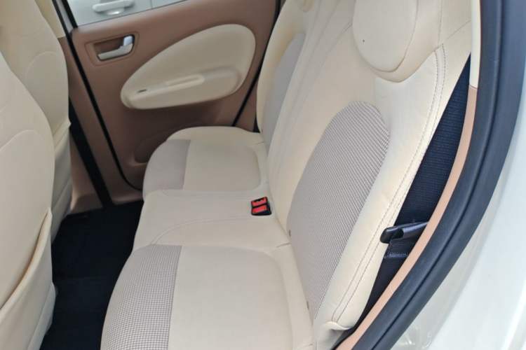 Used Wuling Hongguang MINIEV 2025 Four-Door Version Advanced Edition Left Rear Seat