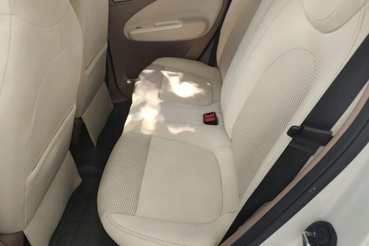 Used Wuling Hongguang MINIEV 2025 Four-Door Version Advanced Edition Left Rear Seat