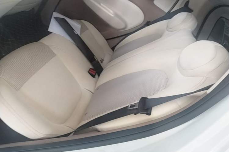 Used Wuling Hongguang MINIEV 2025 Four-Door Version Advanced Edition Left Rear Seat