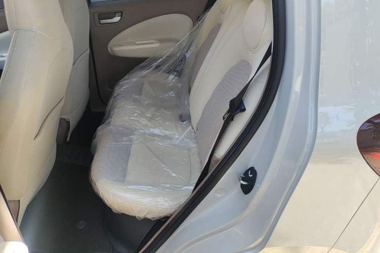 Used Wuling Hongguang MINIEV 2025 Four-Door Version Premium Edition Left Rear Seat