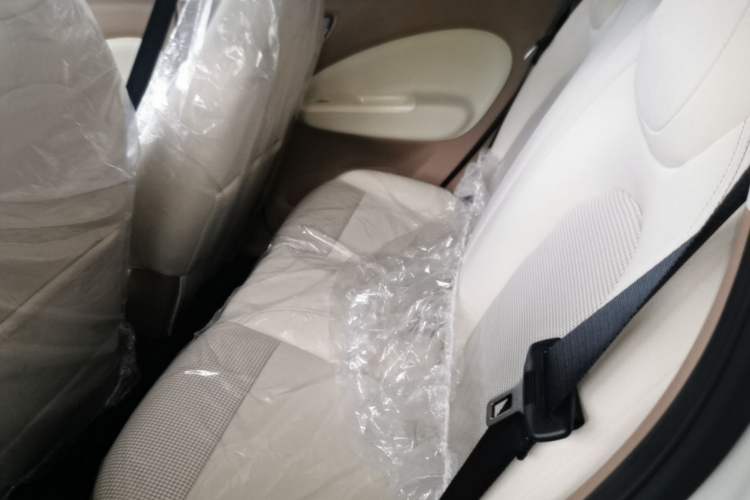 Used Wuling Hongguang MINIEV 2025 Four-Door Version Advanced Edition Left Rear Seat