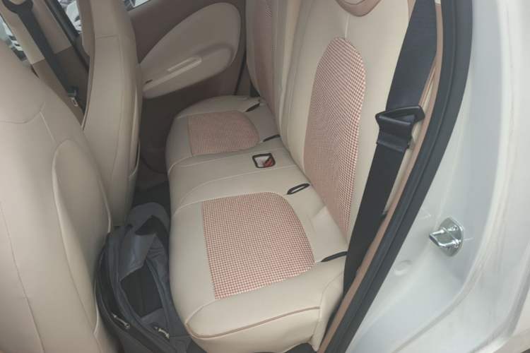 Used Wuling Hongguang MINIEV 2025 Four-Door Version Advanced Edition Left Rear Seat