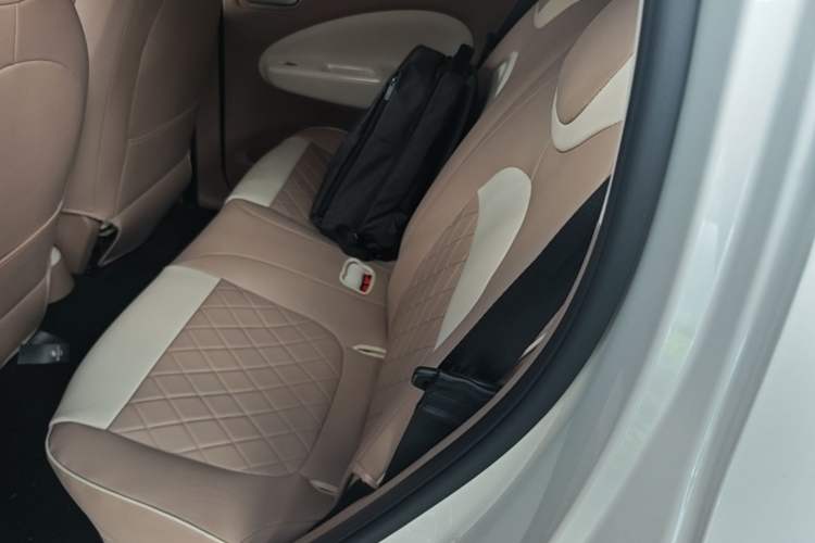 Used Wuling Hongguang MINIEV 2025 Four-Door Version Advanced Edition Left Rear Seat