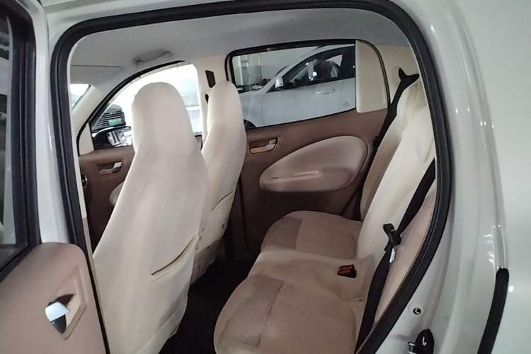 Used Wuling Hongguang MINIEV 2025 Four-Door Version Advanced Edition Left Rear Seat