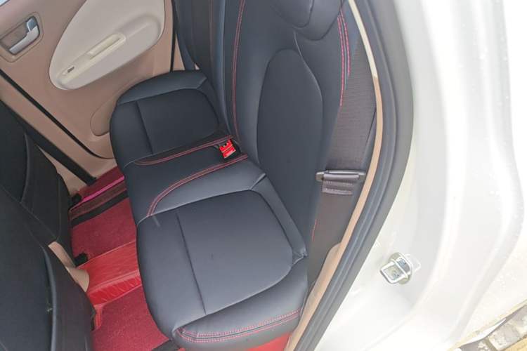 Used Wuling Hongguang MINIEV 2025 Four-Door Version Advanced Edition Left Rear Seat