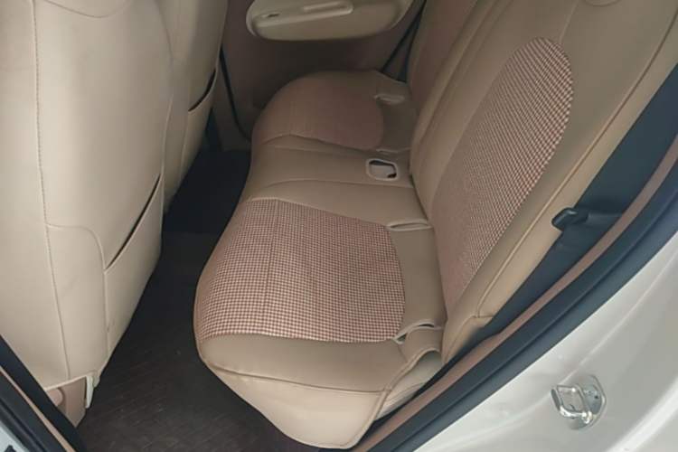 Used Wuling Hongguang MINIEV 2025 Four-Door Version Advanced Edition Left Rear Seat