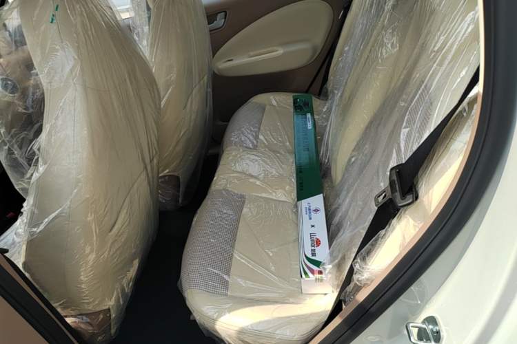 Used Wuling Hongguang MINIEV 2025 Four-Door Version Advanced Edition Left Rear Seat