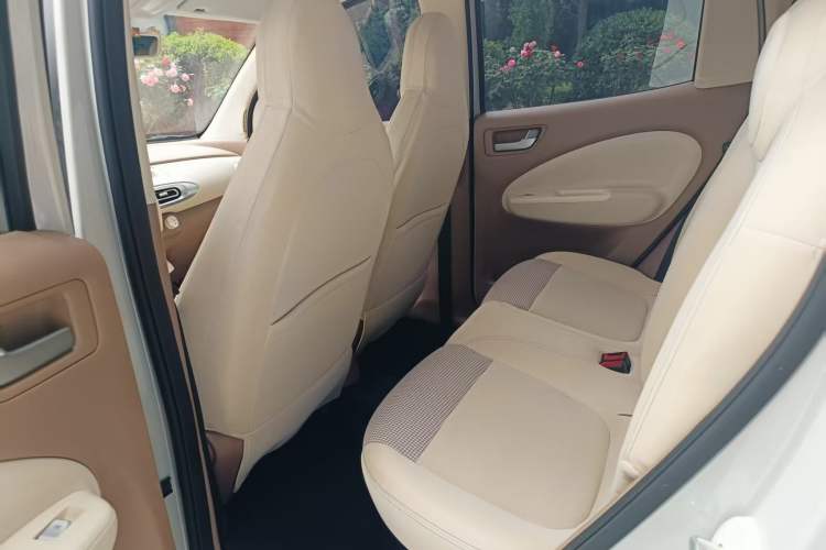 Used Wuling Hongguang MINIEV 2025 Four-Door Version Advanced Edition Left Rear Seat