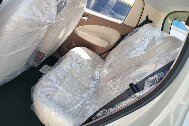 Used Wuling Hongguang MINIEV 2025 Four-Door Version Advanced Edition Left Rear Seat