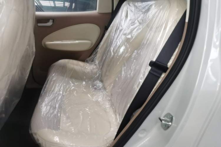 Used Wuling Hongguang MINIEV 2025 Four-Door Version Advanced Edition Left Rear Seat