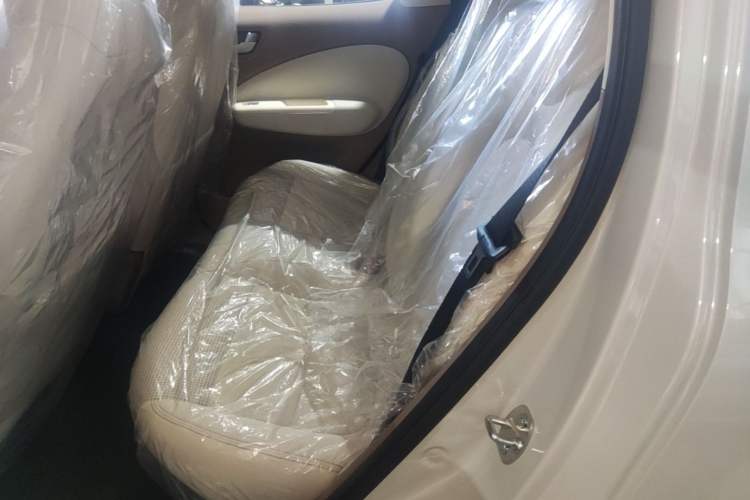 Used Wuling Hongguang MINIEV 2025 Four-Door Version Advanced Edition Left Rear Seat