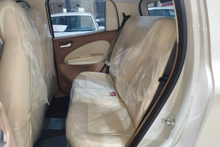 Used Wuling Hongguang MINIEV 2025 Four-Door Version Advanced Edition Left Rear Seat