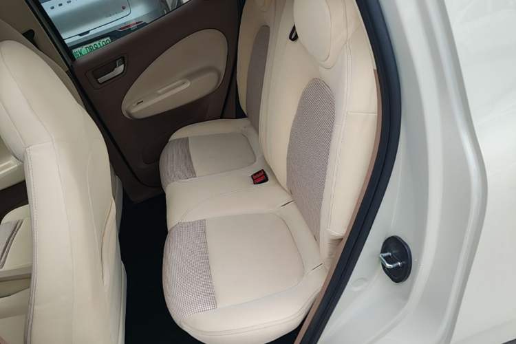 Used Wuling Hongguang MINIEV 2025 Four-Door Version Advanced Edition Left Rear Seat