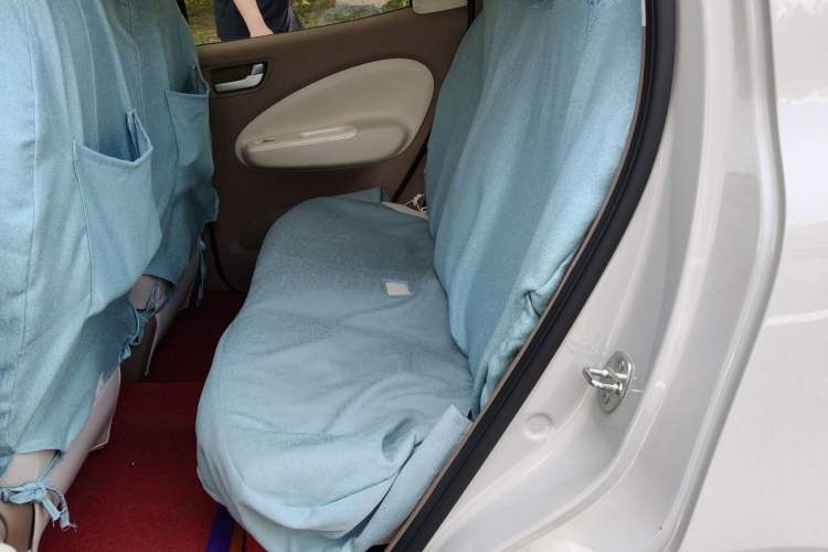 Used Wuling Hongguang MINIEV 2025 Four-Door Version Advanced Edition Left Rear Seat