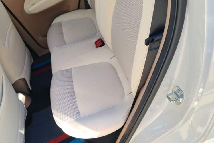 Used Wuling Hongguang MINIEV 2025 Four-Door Version Advanced Edition Left Rear Seat