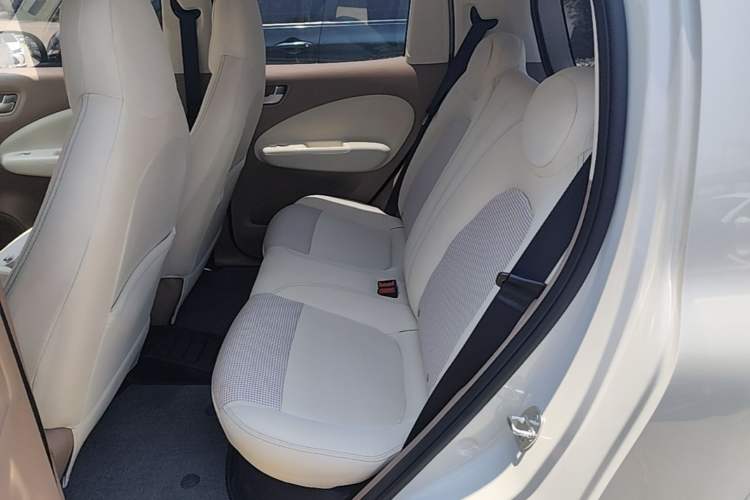 Used Wuling Hongguang MINIEV 2025 Four-Door Version Advanced Edition Left Rear Seat