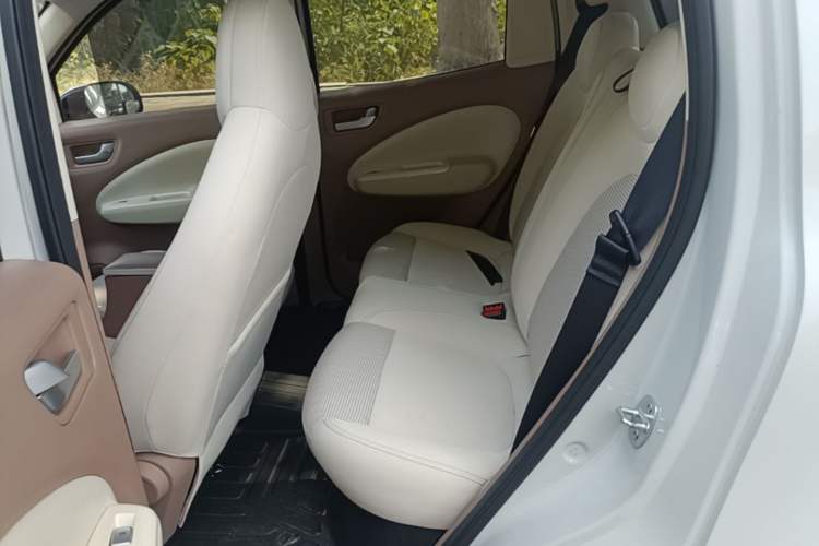 Used Wuling Hongguang MINIEV 2025 Four-Door Version Advanced Edition Left Rear Seat