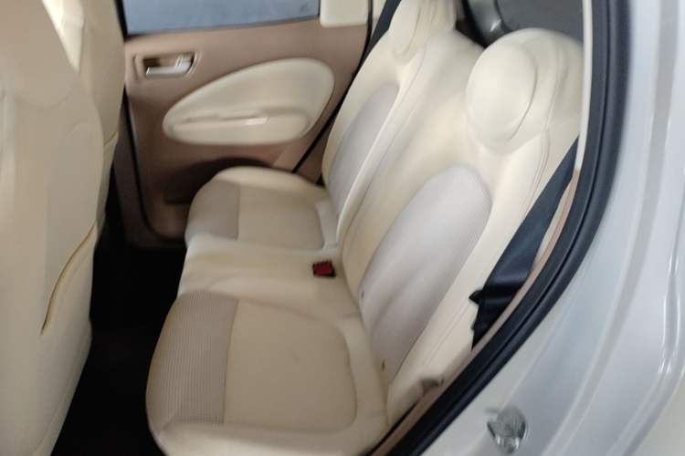 Used Wuling Hongguang MINIEV 2025 Four-Door Version Zhenxiang+ Edition Left Rear Seat