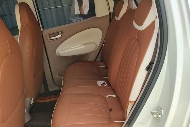 Used Wuling Hongguang MINIEV 2025 Four-Door Version Zhenxiang+ Edition Left Rear Seat