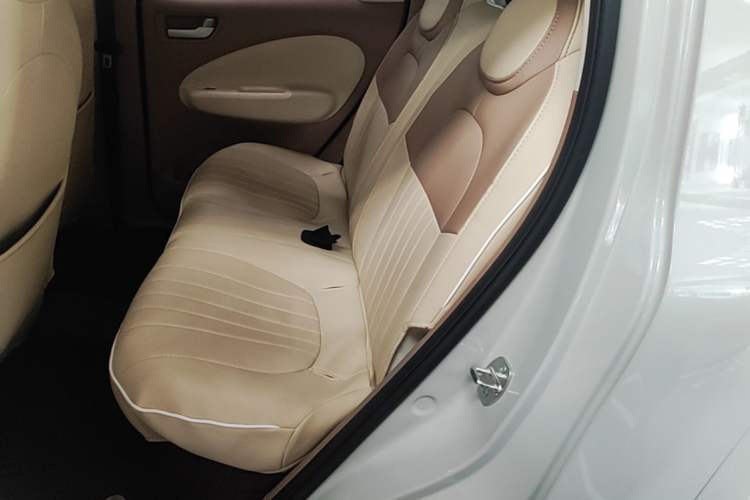 Used Wuling Hongguang MINIEV 2025 Four-Door Version Advanced Edition Left Rear Seat