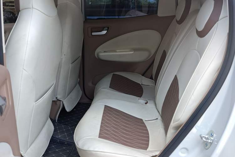 Used Wuling Hongguang MINIEV 2025 Four-Door Version Premium Edition Left Rear Seat
