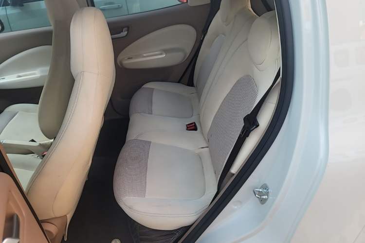 Used Wuling Hongguang MINIEV 2025 Four-Door Version Advanced Edition Left Rear Seat