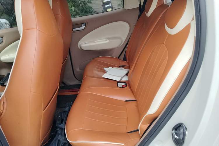 Used Wuling Hongguang MINIEV 2025 Four-Door Version Advanced Edition Left Rear Seat