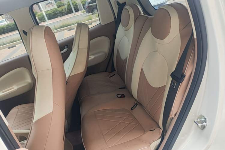 Used Wuling Hongguang MINIEV 2025 Four-Door Version Advanced Edition Left Rear Seat