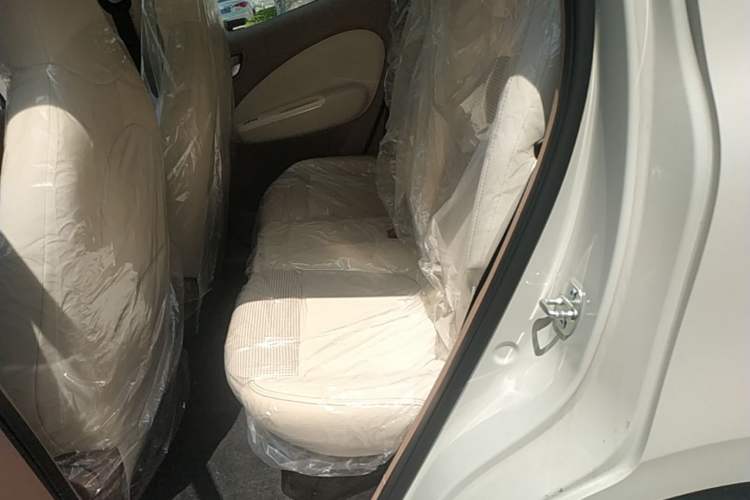 Used Wuling Hongguang MINIEV 2025 Four-Door Version Advanced Edition Left Rear Seat