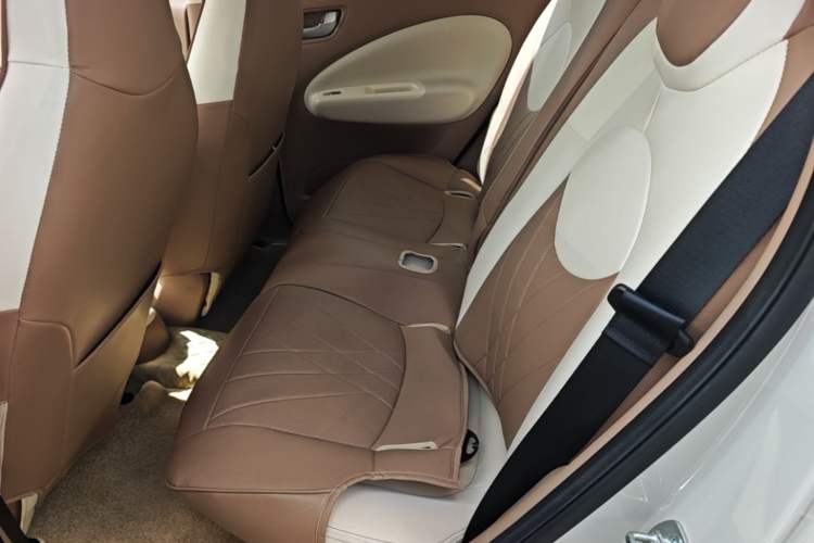 Used Wuling Hongguang MINIEV 2025 Four-Door Version Advanced Edition Left Rear Seat