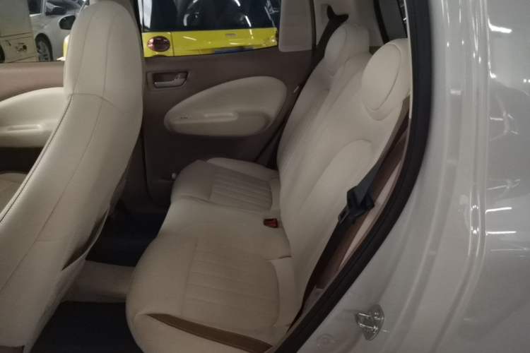 Used Wuling Hongguang MINIEV 2025 Four-Door Version Advanced Edition Left Rear Seat