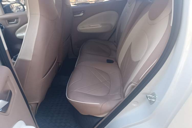 Used Wuling Hongguang MINIEV 2025 Four-Door Version Advanced Edition Left Rear Seat