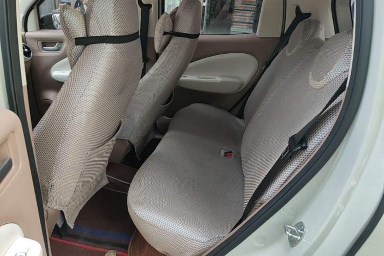 Used Wuling Hongguang MINIEV 2025 Four-Door Version Advanced Edition Left Rear Seat