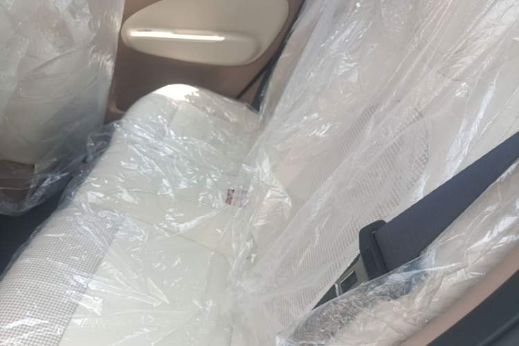 Used Wuling Hongguang MINIEV 2025 Four-Door Version Advanced Edition Left Rear Seat