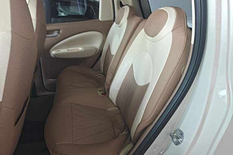 Used Wuling Hongguang MINIEV 2025 Four-Door Version Advanced Edition Left Rear Seat